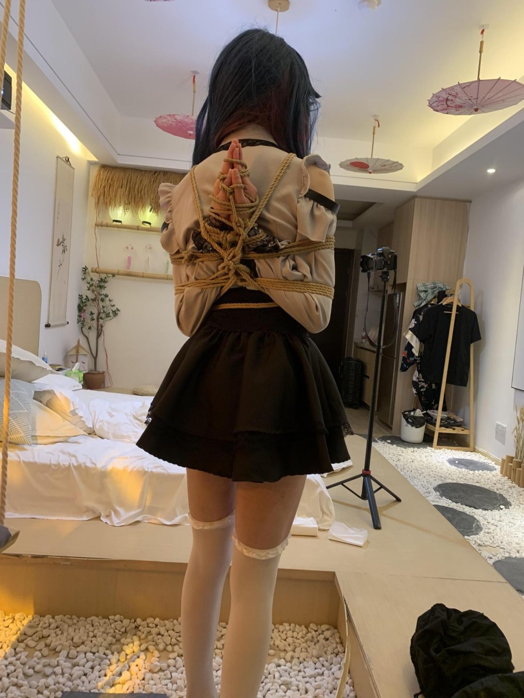 后手观音荡秋千-1