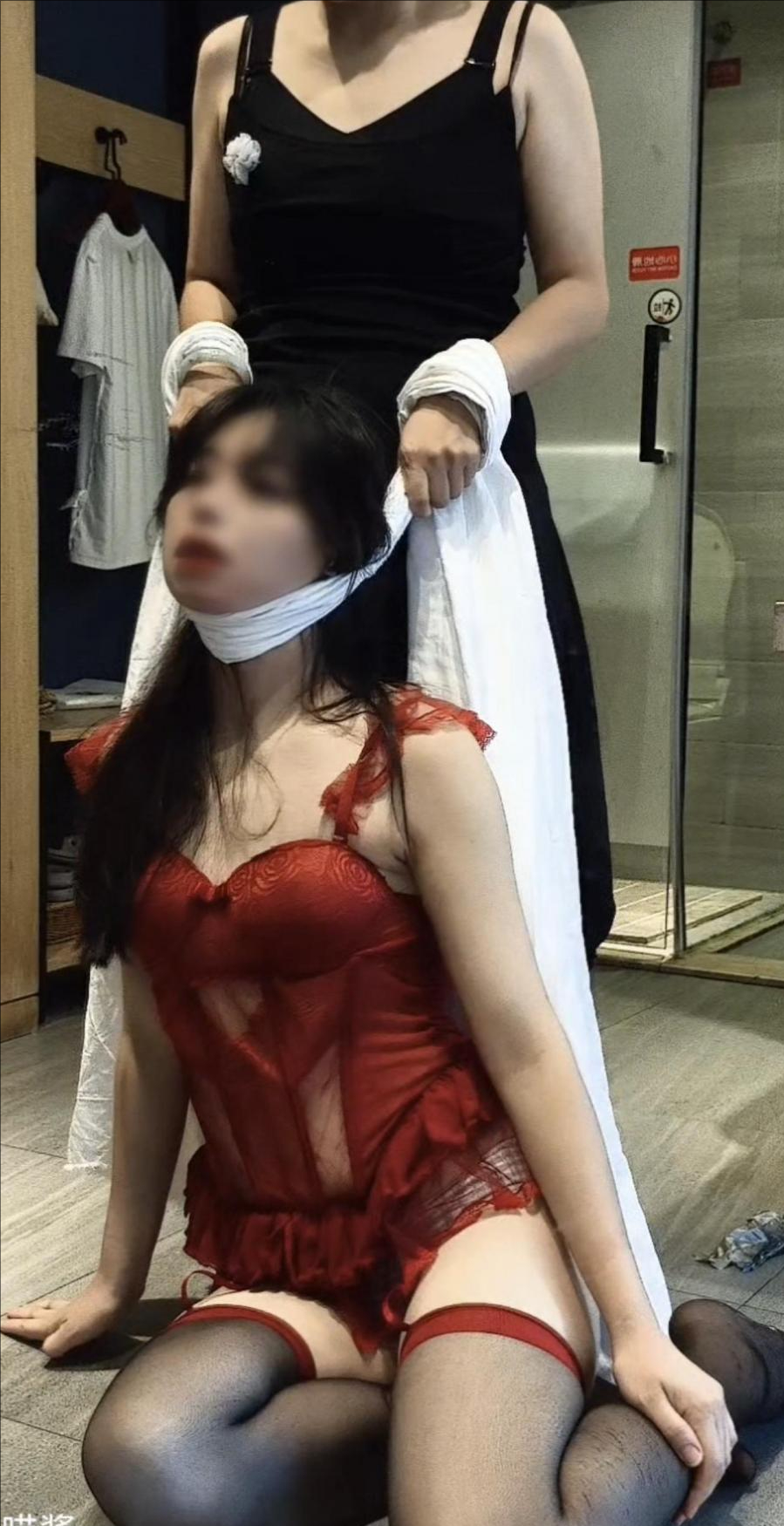 喵酱姐火辣身材，束腰 内衣 吊带 黑丝-3