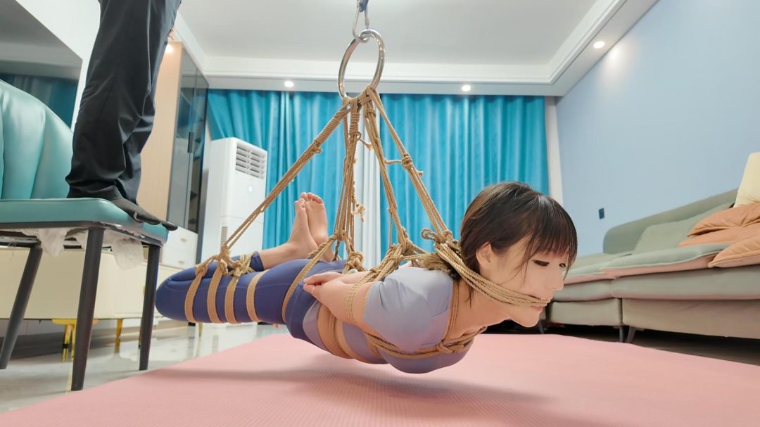 定拍晓倩驷马悬吊堵嘴1-1