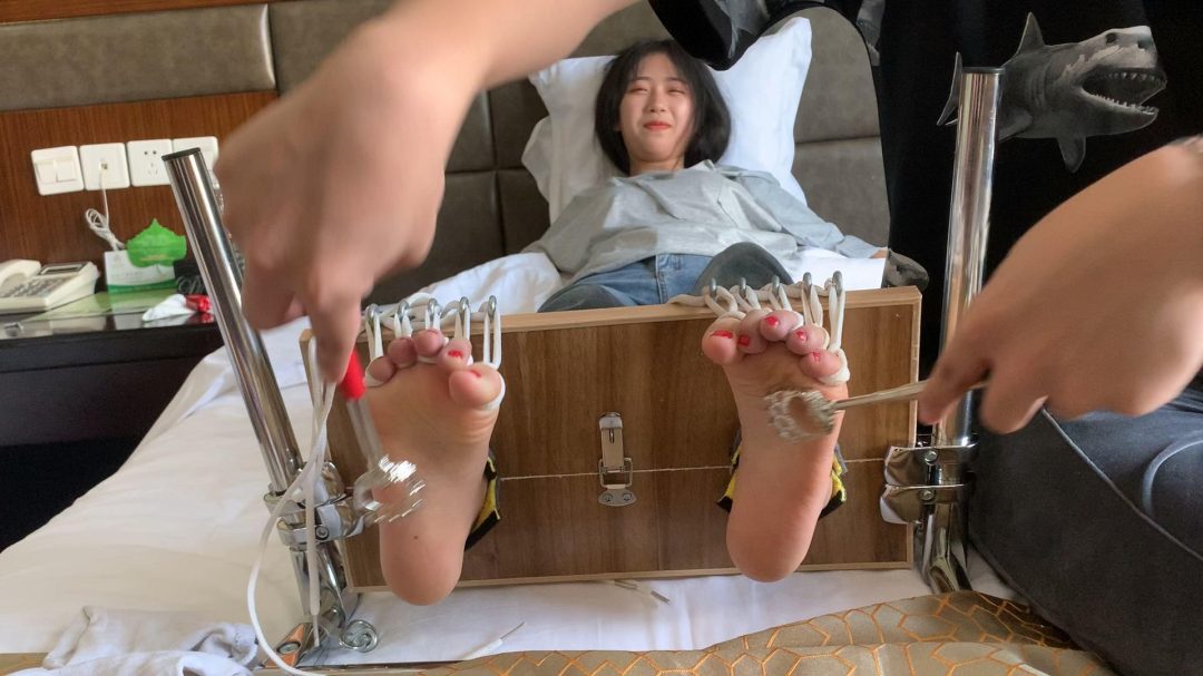 CUT - xr足枷-2