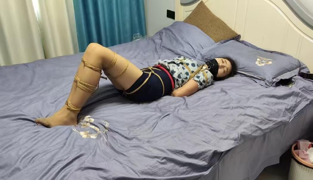 捆绑空姐佳佳-8