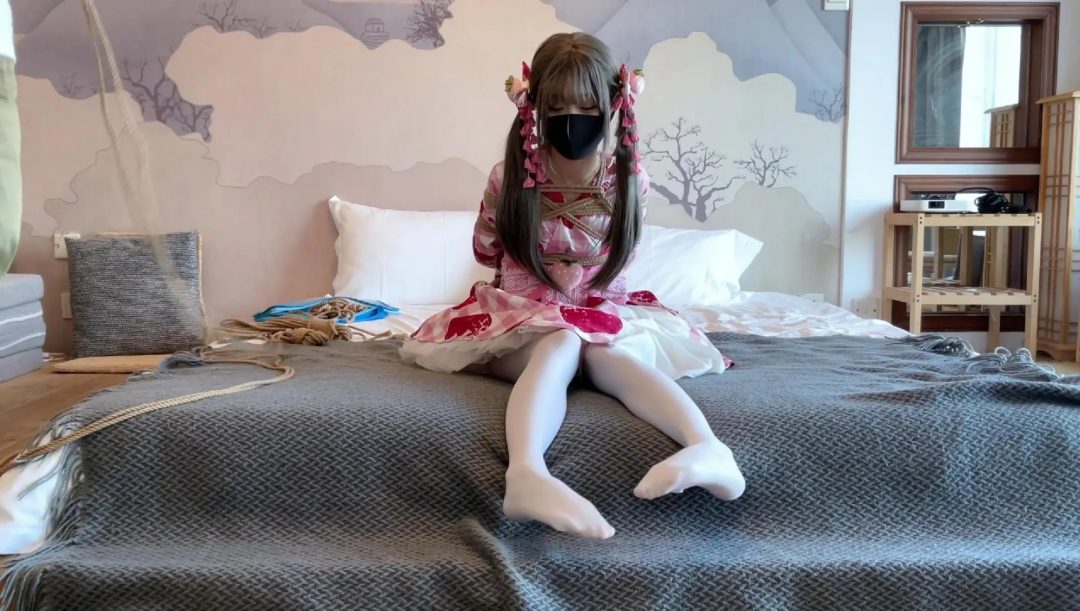 和服白丝少女的放置体验-2