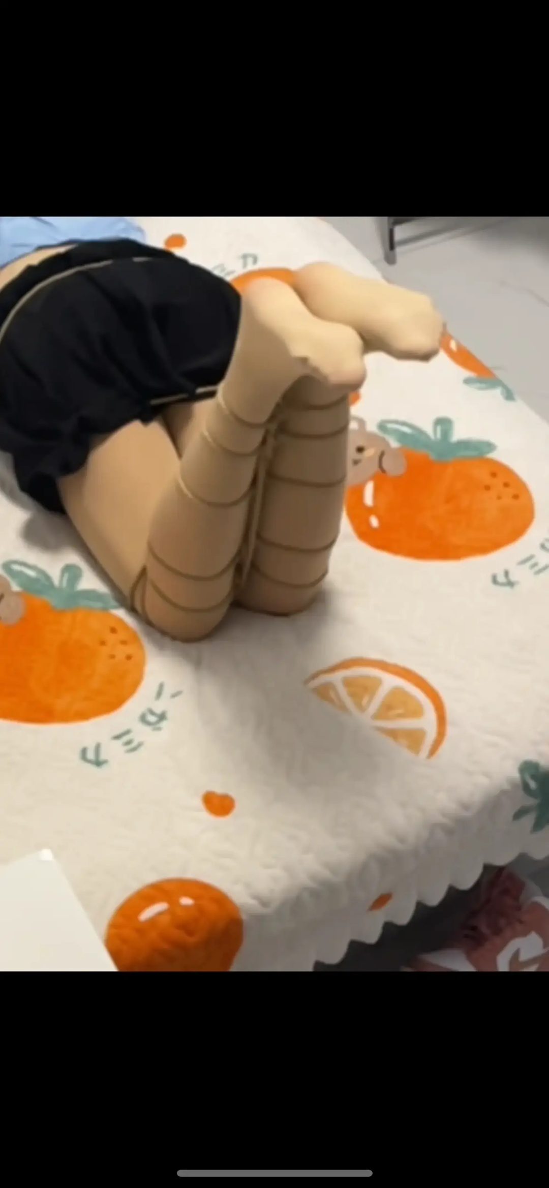 麻绳捆绑挣扎-3