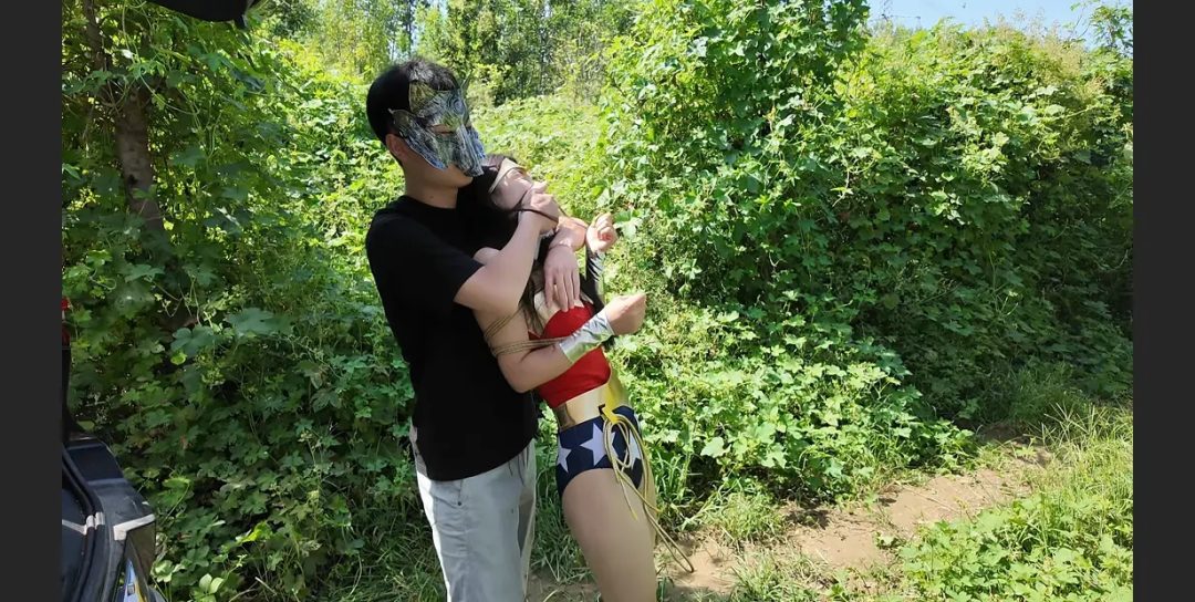 捕获神奇女侠-3