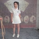 双马尾白丝高挑妹子片足吊电击