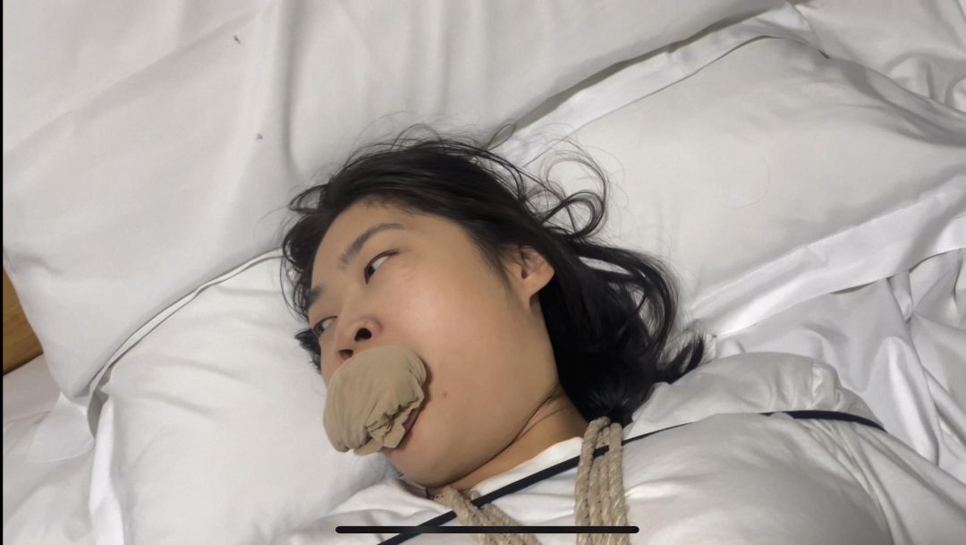 上司与下属的姐妹丝袜捆绑游戏-3 上司与下属的姐妹丝袜捆绑游戏-3