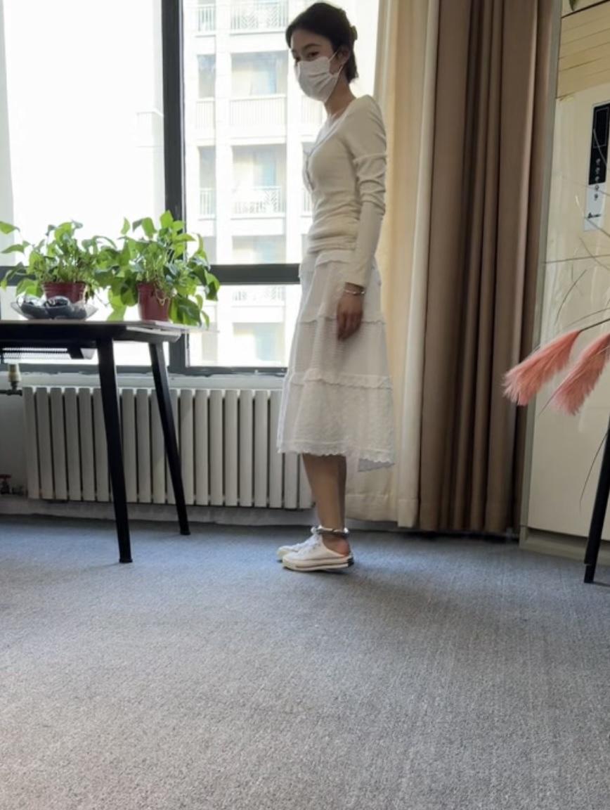 甜系女孩的1.5kg脚镣体验测评-勃肯鞋 小白袜-小皮鞋-帆布鞋-6