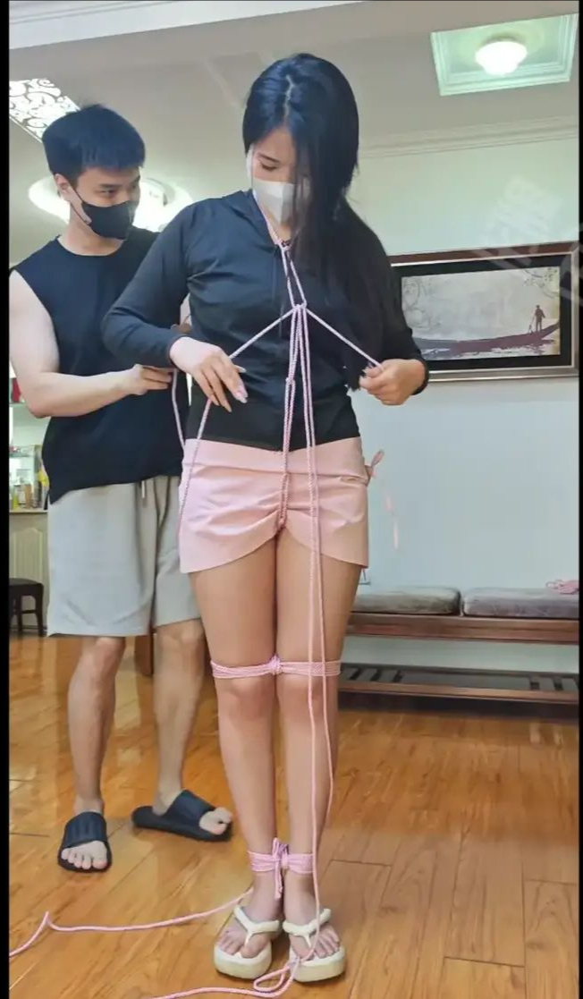 股绳龟甲双手脑后捆绑 口球惩罚-5