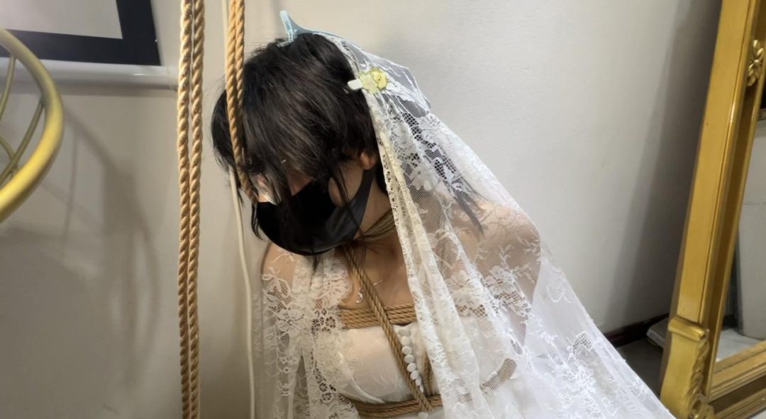 桃花下班回家惨遭保安入室捆绑调教-3 桃花下班回家惨遭保安入室捆绑调教-3