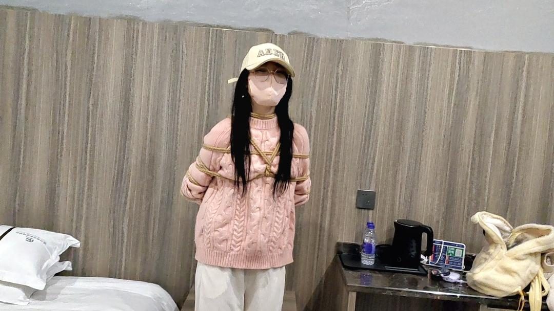 约绑新模高颜值的女护士 五花大绑 罚跪 手铐 单手套-6