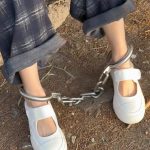 两个妹子户外镣铐（下）