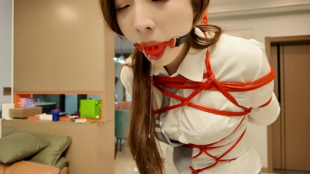 佳佳红绳捆绑放置-1