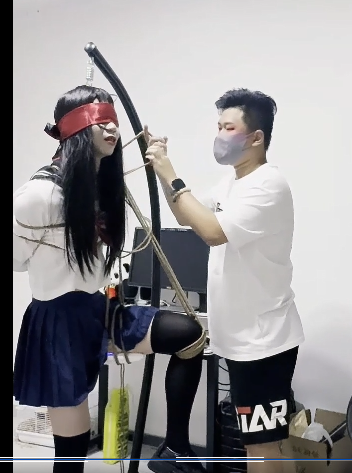 JK过膝袜妹妹的吊缚调教-3