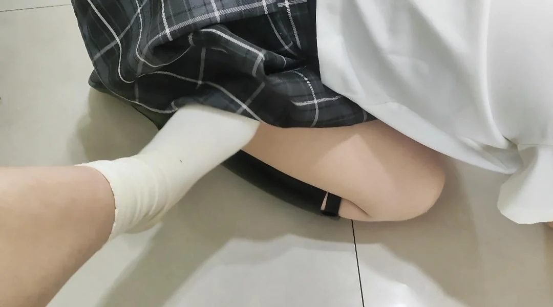 【禾一原创】客户定制 (苏苏) 《调教苏苏》打耳光 屁股 ，爬行，项圈，喂食，声音超酥软-8
