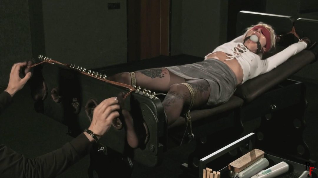 Dreadlock Jane - Nylon feet tickling in stocks (FULL HD MP4)-5 Dreadlock Jane - Nylon feet tickling in stocks (FULL HD MP4)-5