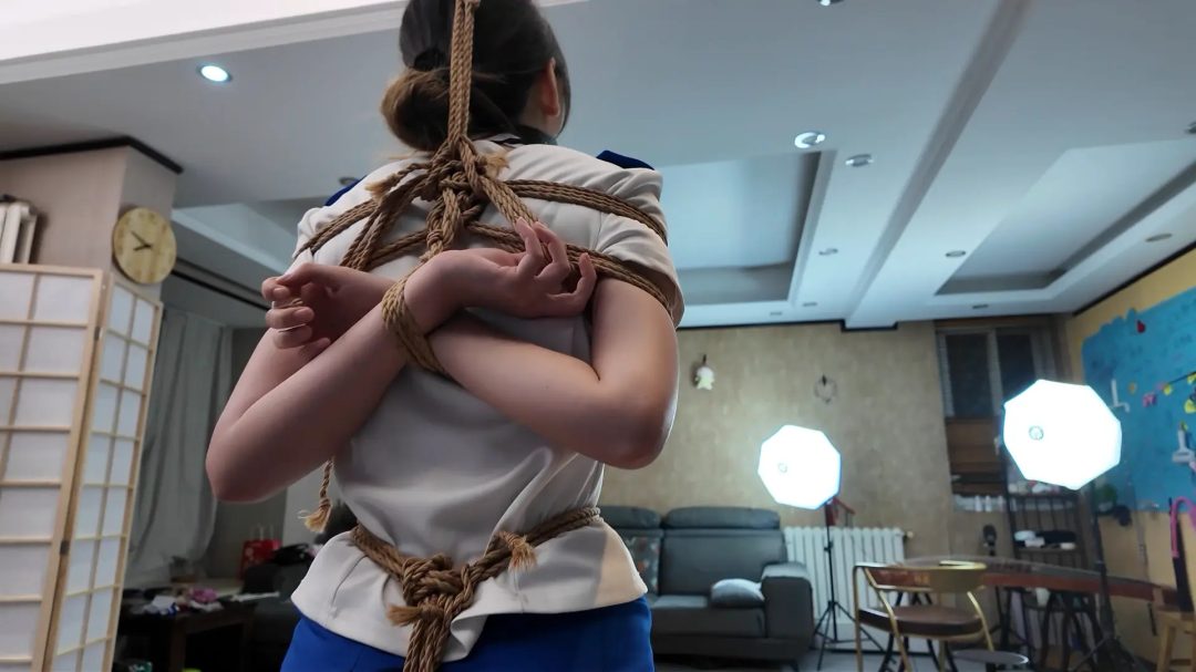 初心定制 长腿美女贝贝紧缚逃脱挑战纪实-5