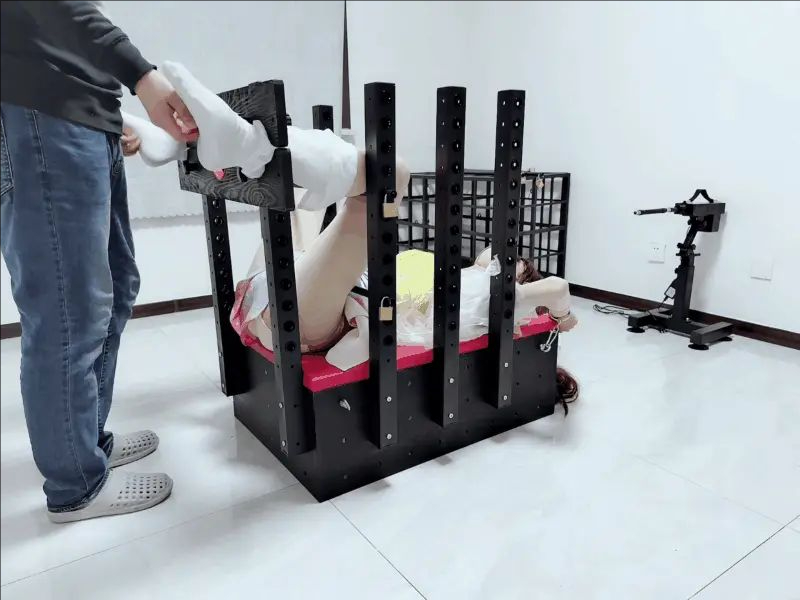 娜可露露，拘束架强制固定，TK调教，皮拍伺候-5