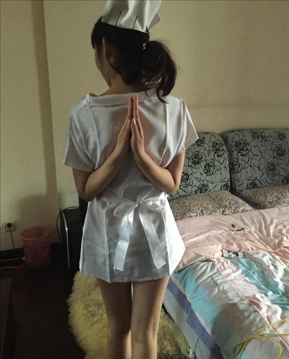 绳模黎黎第一次捆绑 性感白色小护士-1