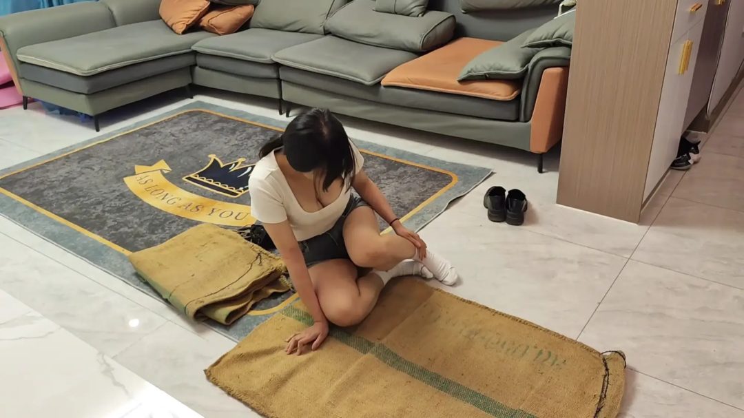 晓遥定拍惩罚装进麻袋-2