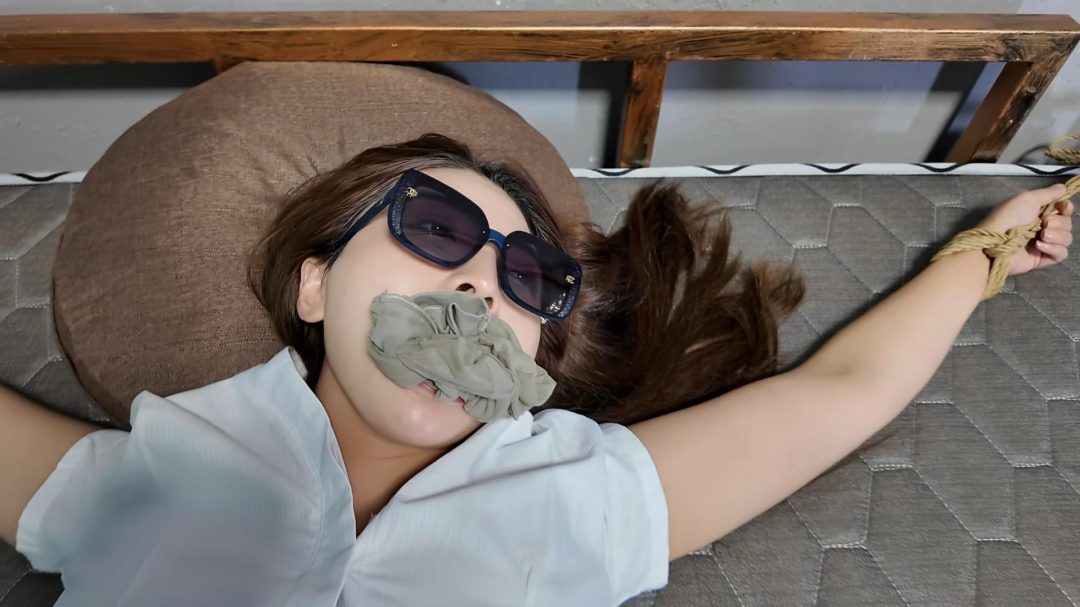 捆绑女白领-11