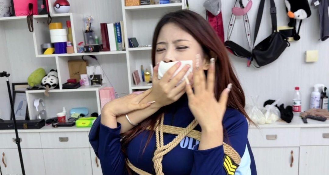 美女主播妖娆舞姿遭-3
