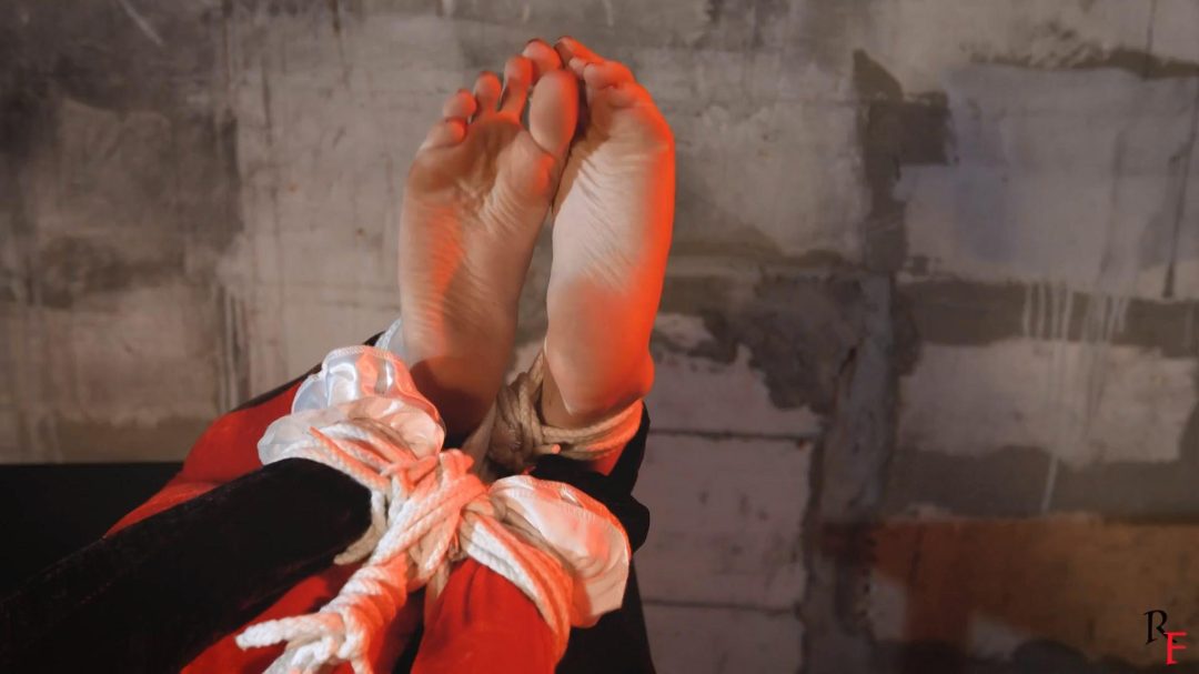 Original Harley Quinn cosplay - Zoya in rope hogtie-3 Original Harley Quinn cosplay - Zoya in rope hogtie-3