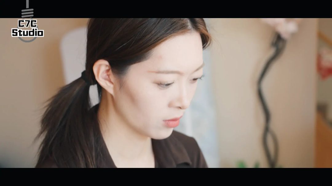 《背叛2》肉丝女员工装死与老员工合谋 黑丝女老板-2