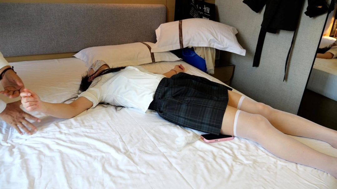 【第5风格】00后被入室抢劫迷晕玩弄折磨-2