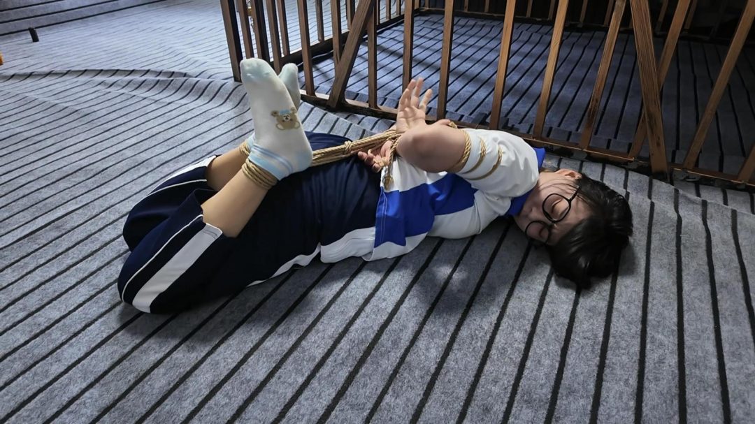 小遥的故事之关押 驷马 笼子 皮鞭-4