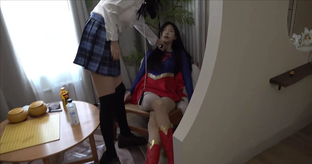调教女超人-3
