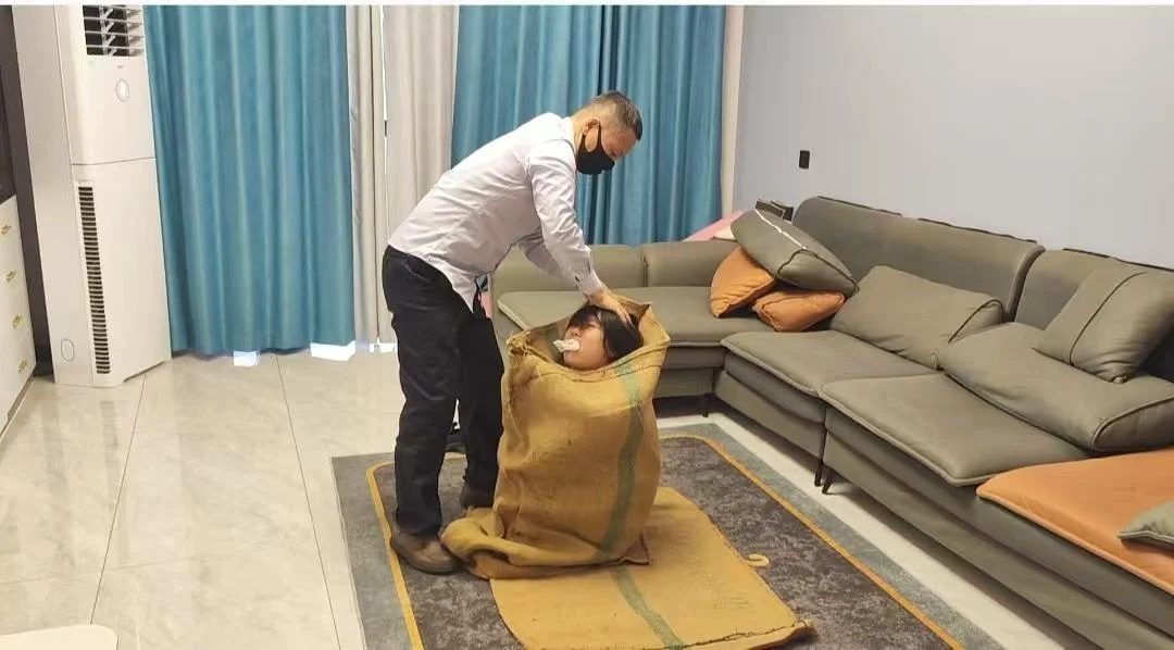 定拍小遥装麻袋宣传版-2