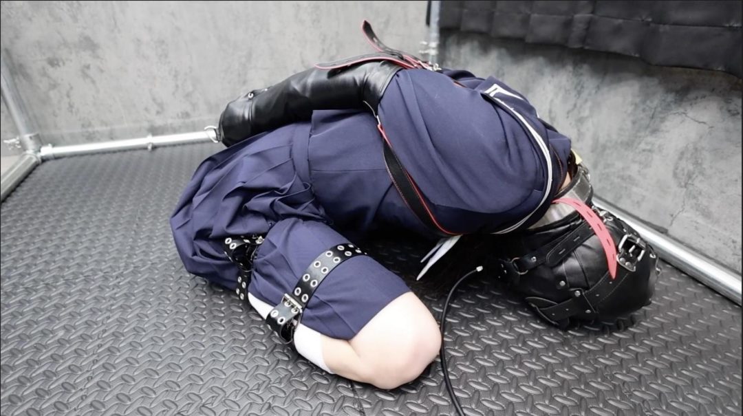【制服全頭マスク拘束イラマ調教】-2