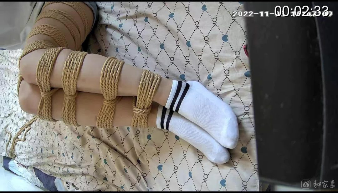 监控视角妹子自缚挣扎任务-1