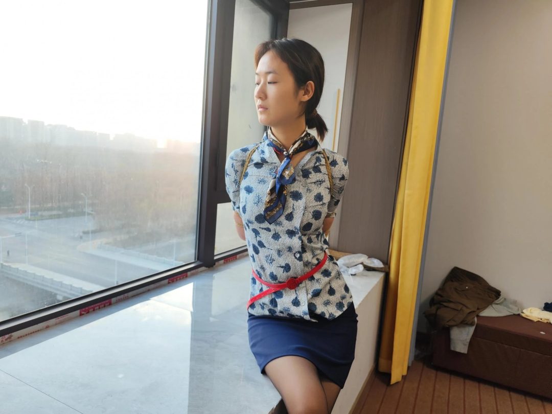 晓倩空姐制服捆绑-3