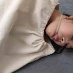 诺米被绑了又绑 脱困被抓回