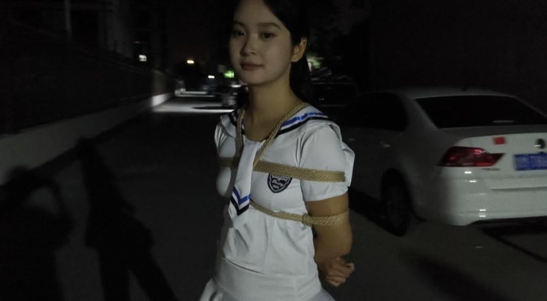 （夜间访谈）户外捆绑谈话 非常有意思-3