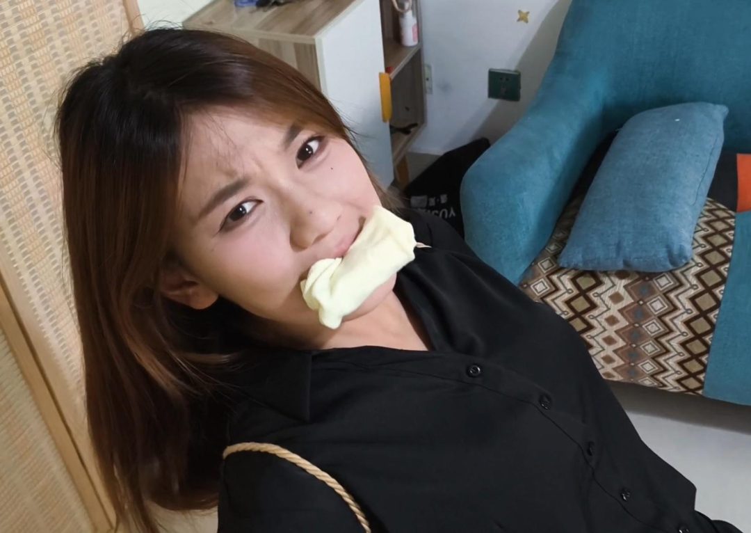极品肉丝皮鞋女秘十一陷落 高手缚 中式五花 驷马 俯卧 堵嘴-1