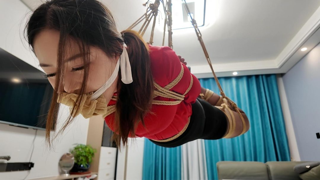 茜茜驷马悬吊-5
