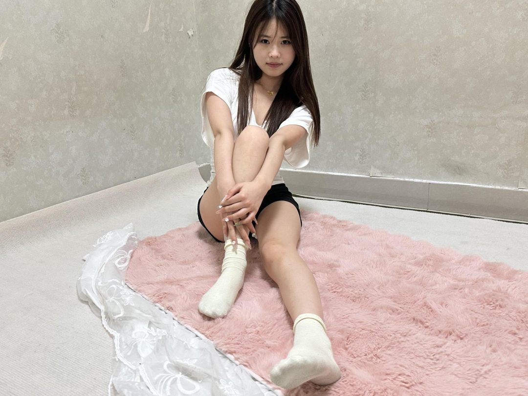 纯欲学妹 极品美腿 放置挣扎~-1