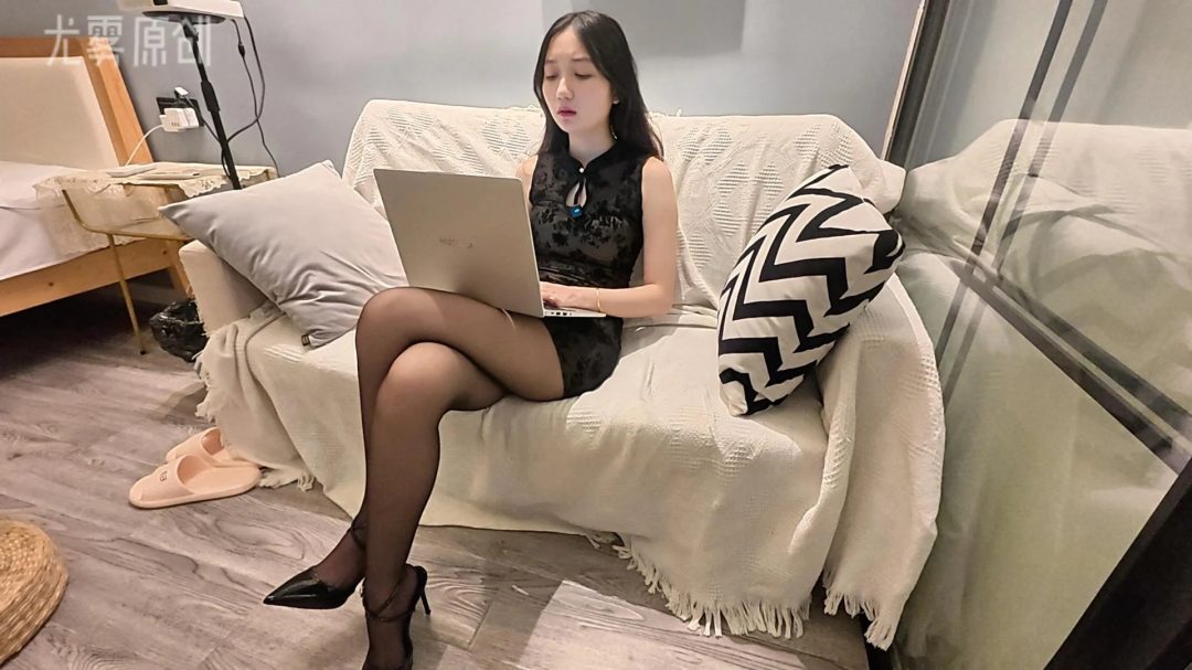 小尤未完成业绩被老板捆绑-1