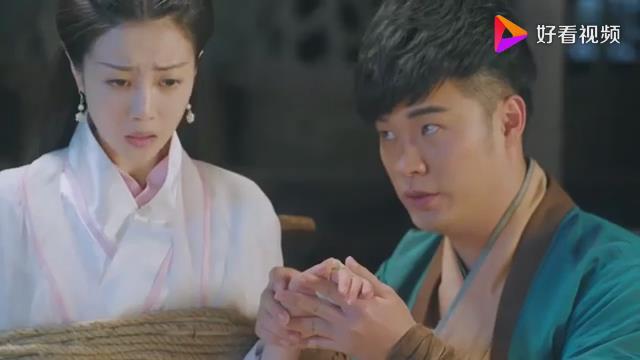 白衣女子和家仆困在黑屋，女子被绑了起来，竟是为了包扎和喂饭-4
