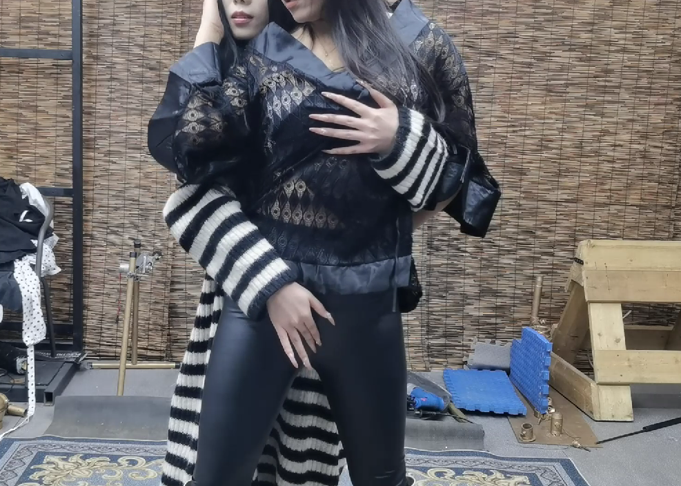 皮裤长靴姐姐被妹妹捆绑玩弄 女女百合调教1-2
