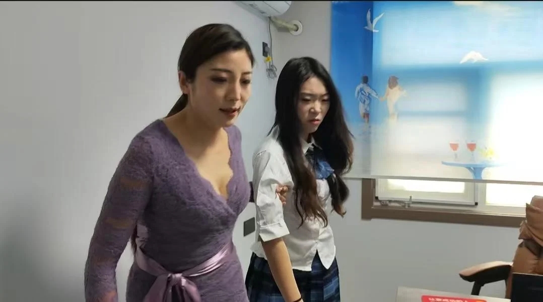 取钱风波 三美齐聚，佳佳、茜茜、小夏-1