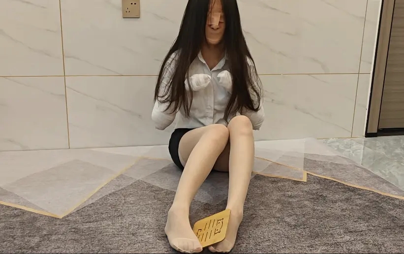 无臂k9摸索丝足猜物-5