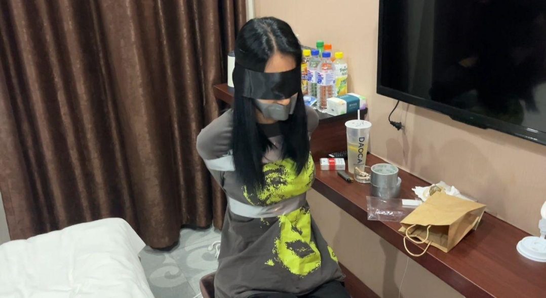 入室捆绑蒙眼堵嘴tk及座椅胶带捆绑-1