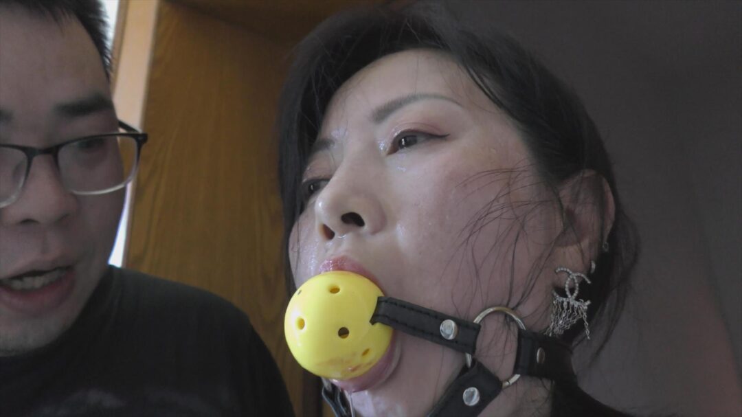 【老鬼定拍】胭脂扣《谢纾闷热堵嘴炼狱上》【知性熟女/灰丝蓝高跟/自己原味丝袜堵嘴/汗湿/口球/强迫运动/放置】-6