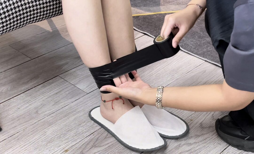 【缚艺录】【新模小晶】胶带捆绑+封嘴初体验-2