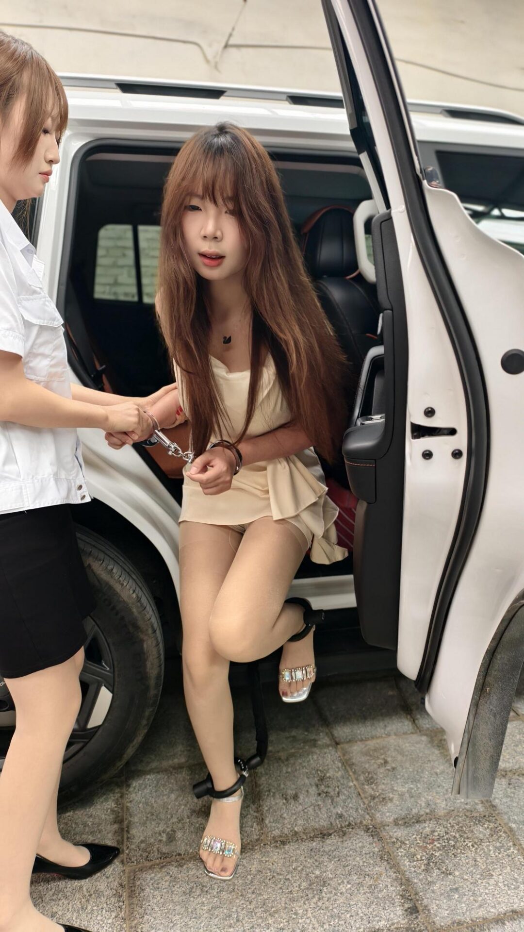 【忘忧社工作室】 毒烬 剧本第一稿人物表王丽：23岁，跨境 集团核心头目-2