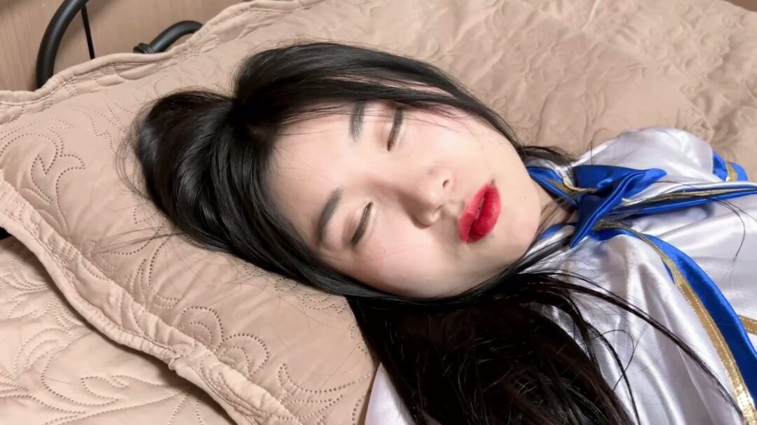 魔法女战士冯迪妮虚弱战败被脱战衣-9