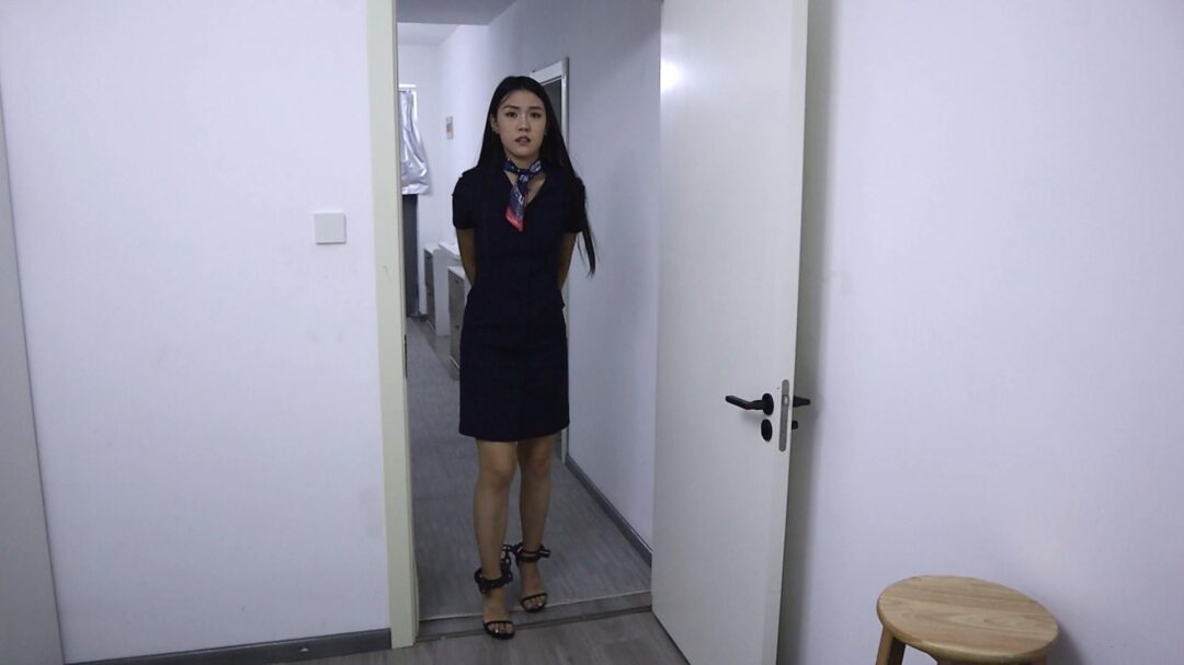 趾间艺束工作室 空姐璐璐 被捕 审讯审判处决 挠脚挠全身TK 手铐脚铐脚趾铐-3
